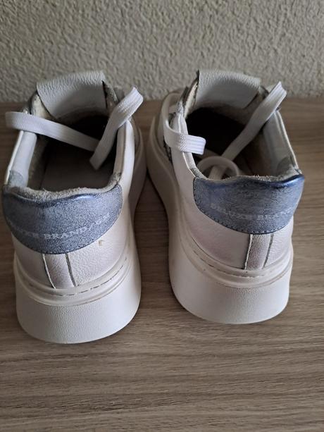 Kožené tenisky, 37