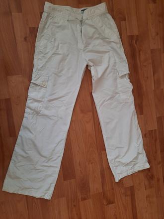 Voĺnočasové nohavice, 36