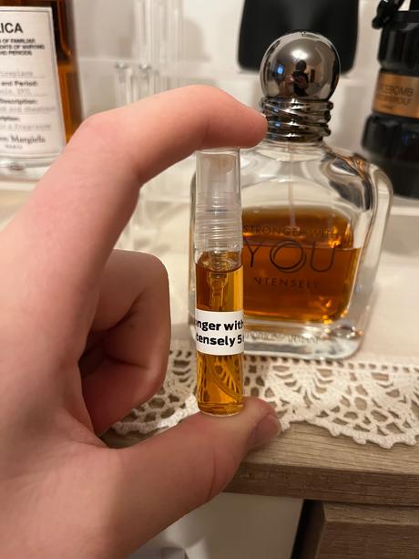 Vzorky armani stronger with you intensely, 