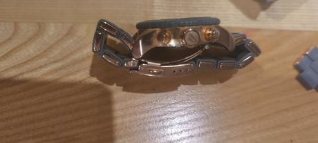 Hodinky diesel, diesel