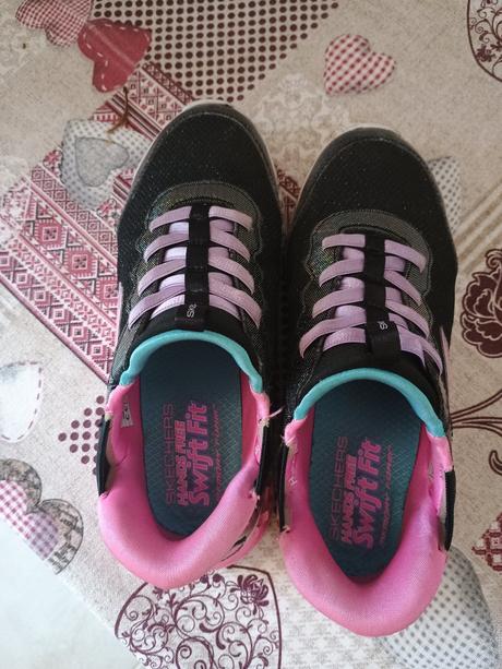 Svietiace tenisky, skechers,36