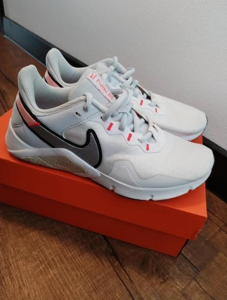 Tenisky nike legend essential top stav, nike,36