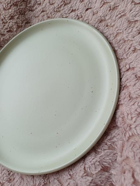 Dezertný tanier zelený s bodkami ikea,