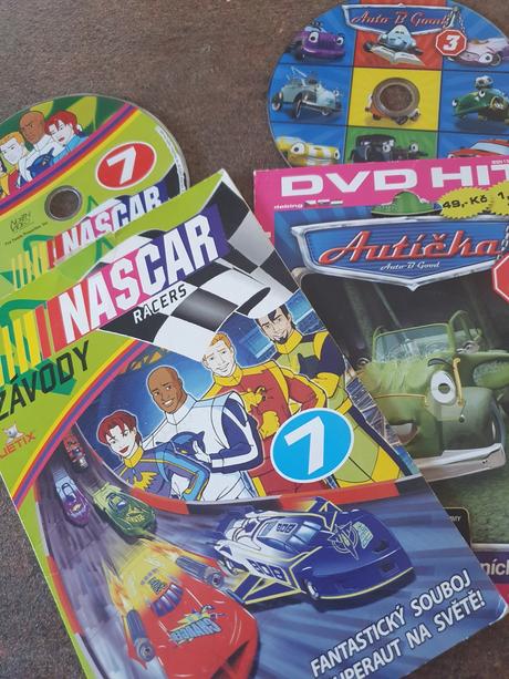 Dvd - nascar závody 7 a autíčka  3, 