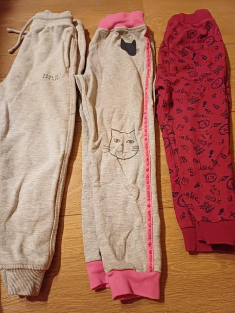 Tepláky ešte poslúžia 98-110, 104