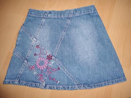 Dievcenska riflova suknicka, tu,92