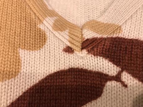 Kvalitný pulóvrik zn. missoni, 104