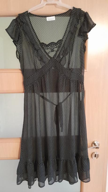 Dámske šaty a sukňa, l