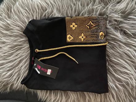 Mikinka so šnurkami, 38