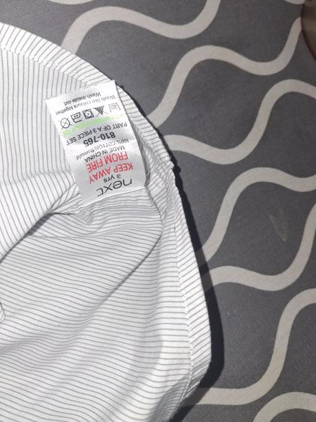 Pásikavá košeľa, next,98