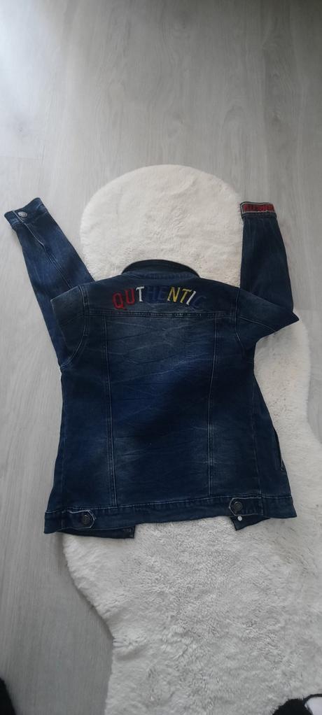 Riflový kabát, 146