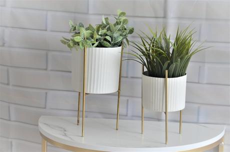 2x kovový kvetináč, 