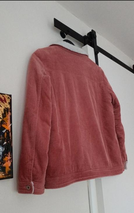 Mencestrova bunda, reserved,s