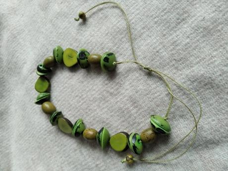 Zelený náhrdelník, c&a