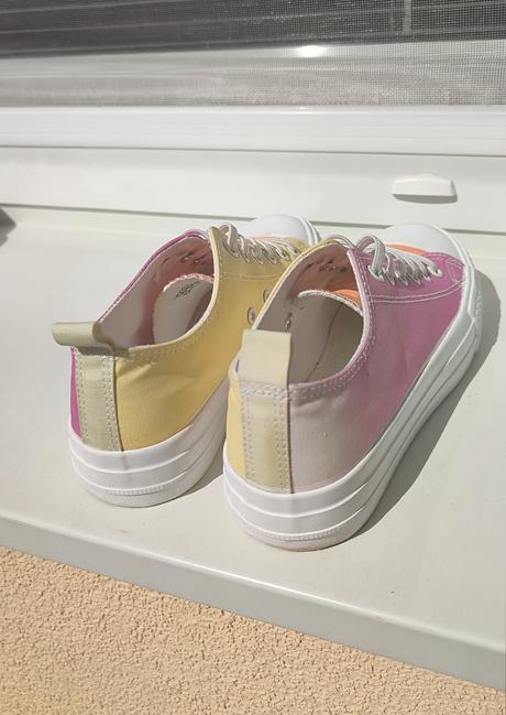 Tenisky meniace farbu, reserved,35