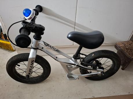 Odrazadlo kellys s brzdou, kellys