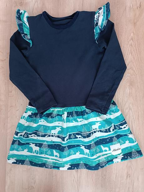 Šaty s dlhým rukávom, 116