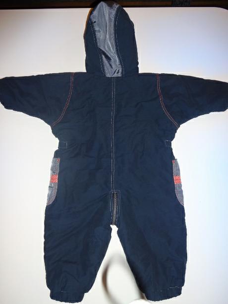 Tmavomodrý overal, 80