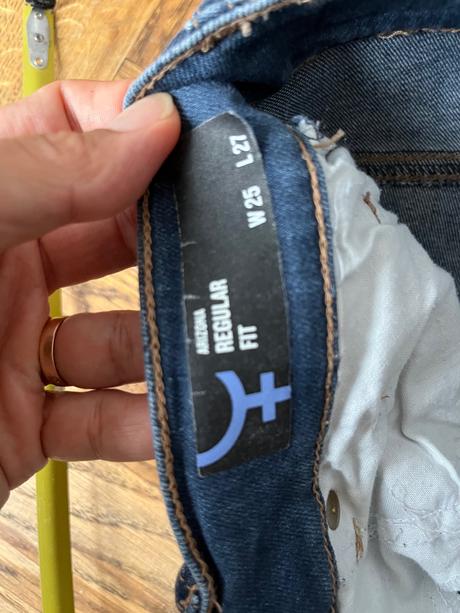 Štýlové sisley jeans w25,27, sisley,s