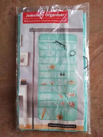 Nový organizér na šperky,