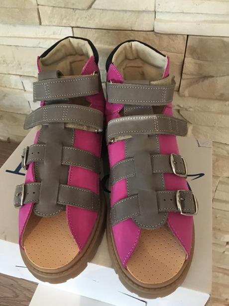 Nové sandále zn. neoprot, veľ. 38,  20 eur, 38