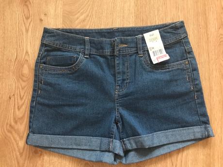 Šortky, f&f,36