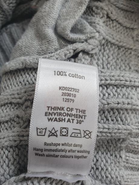 Elegantné svetríky, 98