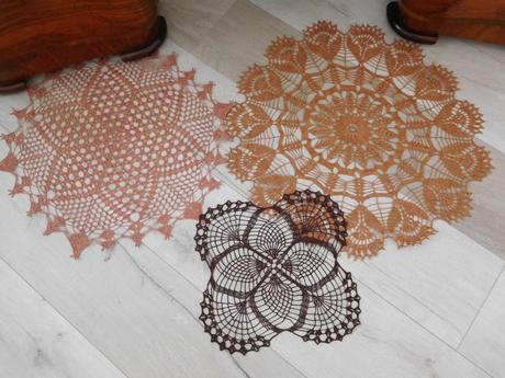 Háčkované hnedé, 