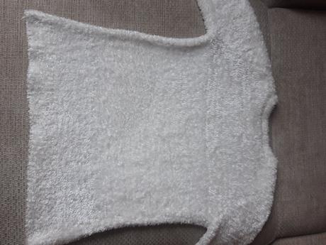 Dievčenský pulovrik, 152