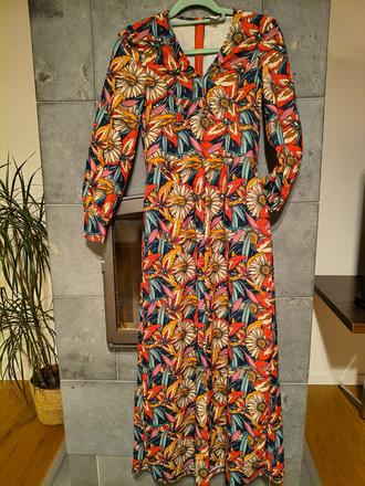 Príležitostne šaty, 38