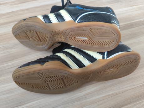 Tenisky halovky, adidas,44