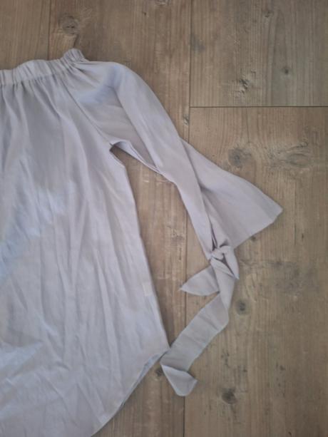 Bluzka off the shoulder, l