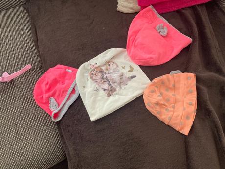 Mix čapičiek a ponožiek, 