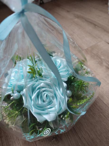 Saténové kytičky,