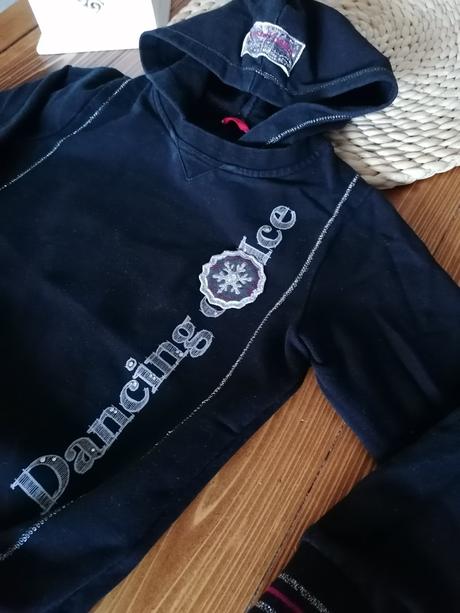 Mikina cierna s kapucnou 110-116, 110