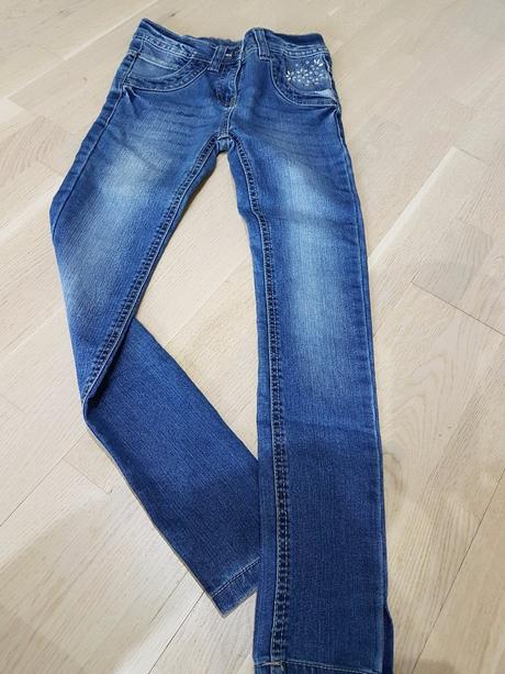 Krasne jeansy pre dievcinu, 140
