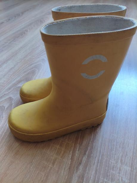 Mikkline gumáky, 27