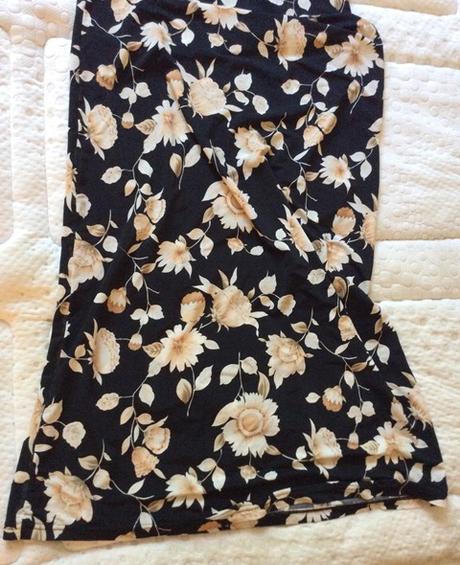 Dlhé letné elastické kvetové šaty v. m/l, m