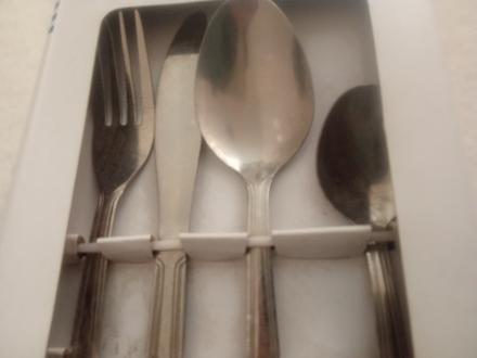 Jedálenský. príbor tesco, 