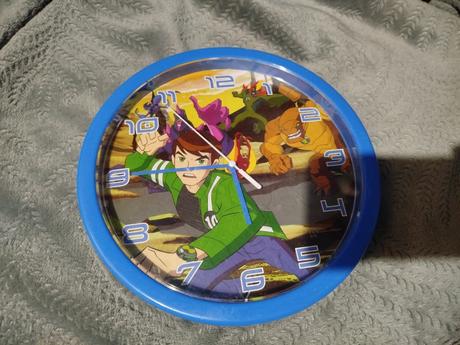Ben10 hodiny na stenu,