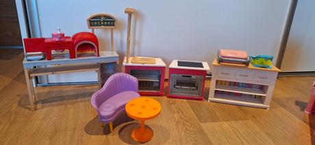 Barbie nabytok a kone, 