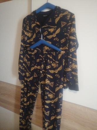 Pyžamo herný poter, 152