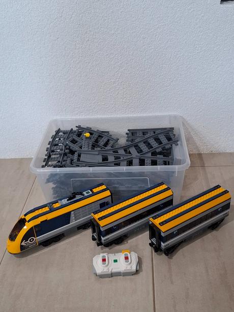 Lego city vlak na ovladanie,