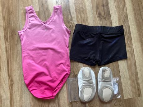 Gymnasticky dres decathlon + zadarmo cvicky, 116