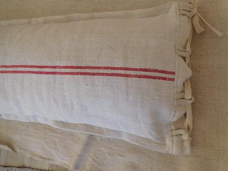 Vankúše menšie , vačšie, podlhovasté,, 