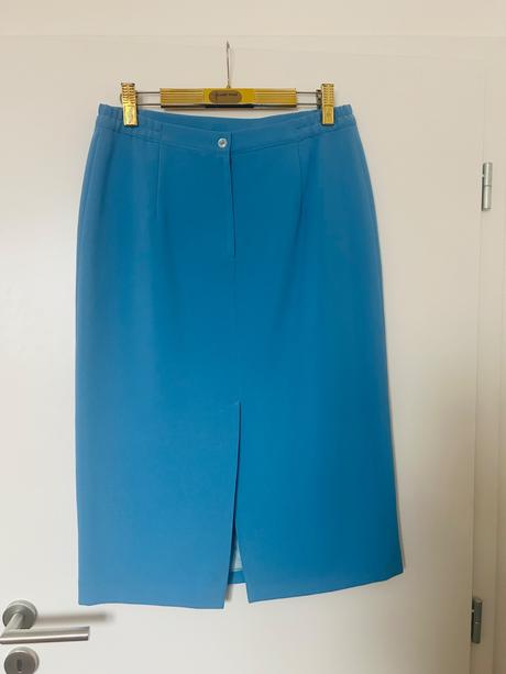 Elegantna sukňa, 44