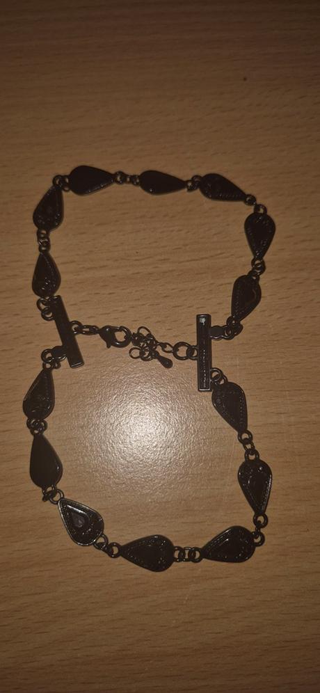 Čierny náramok - slzičky, 