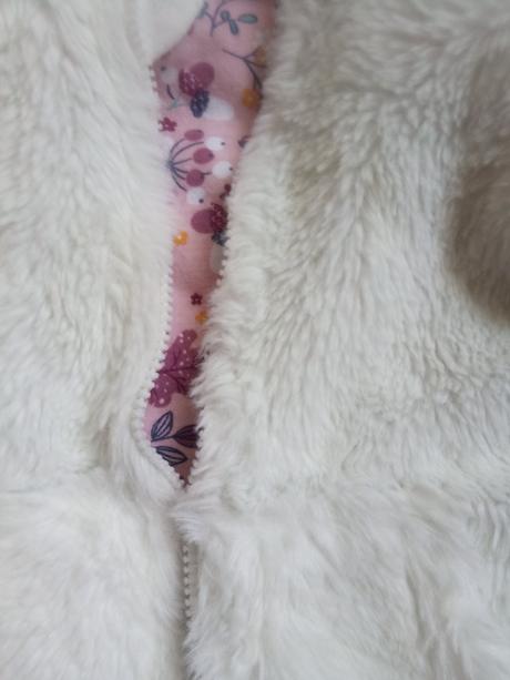 Krásna biela vestička, 98