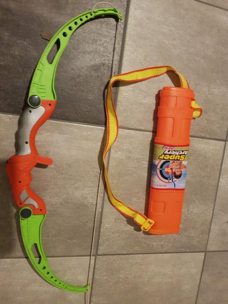 Darujem k nákupu luk, 