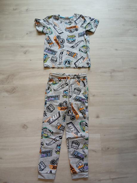 Pyžamo, tepláková súprava hot wheels, c&a,134